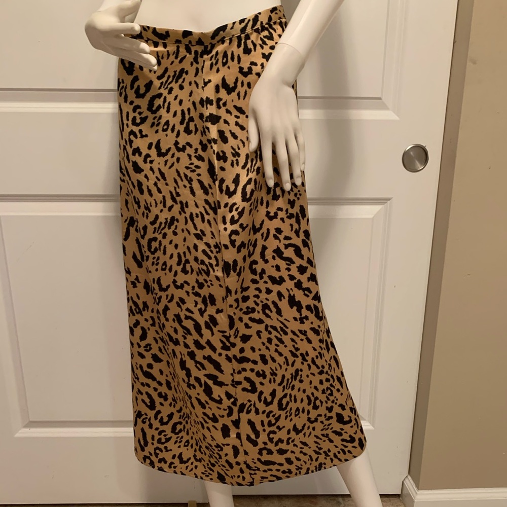 Silky Poly Leopard Print Skirt